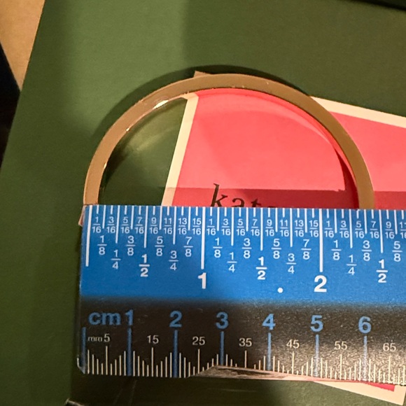NWT! ♠️ Kate spade bracelet/bangle in rose gold with pavé crystals all around - Picture 13 of 13